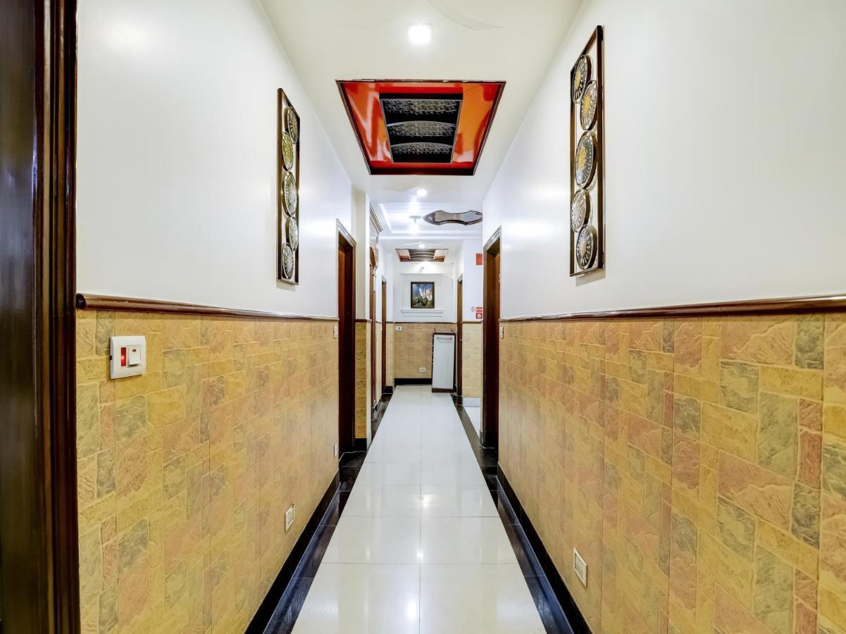 Hotel Grand Park Inn Delhi Kültér fotó