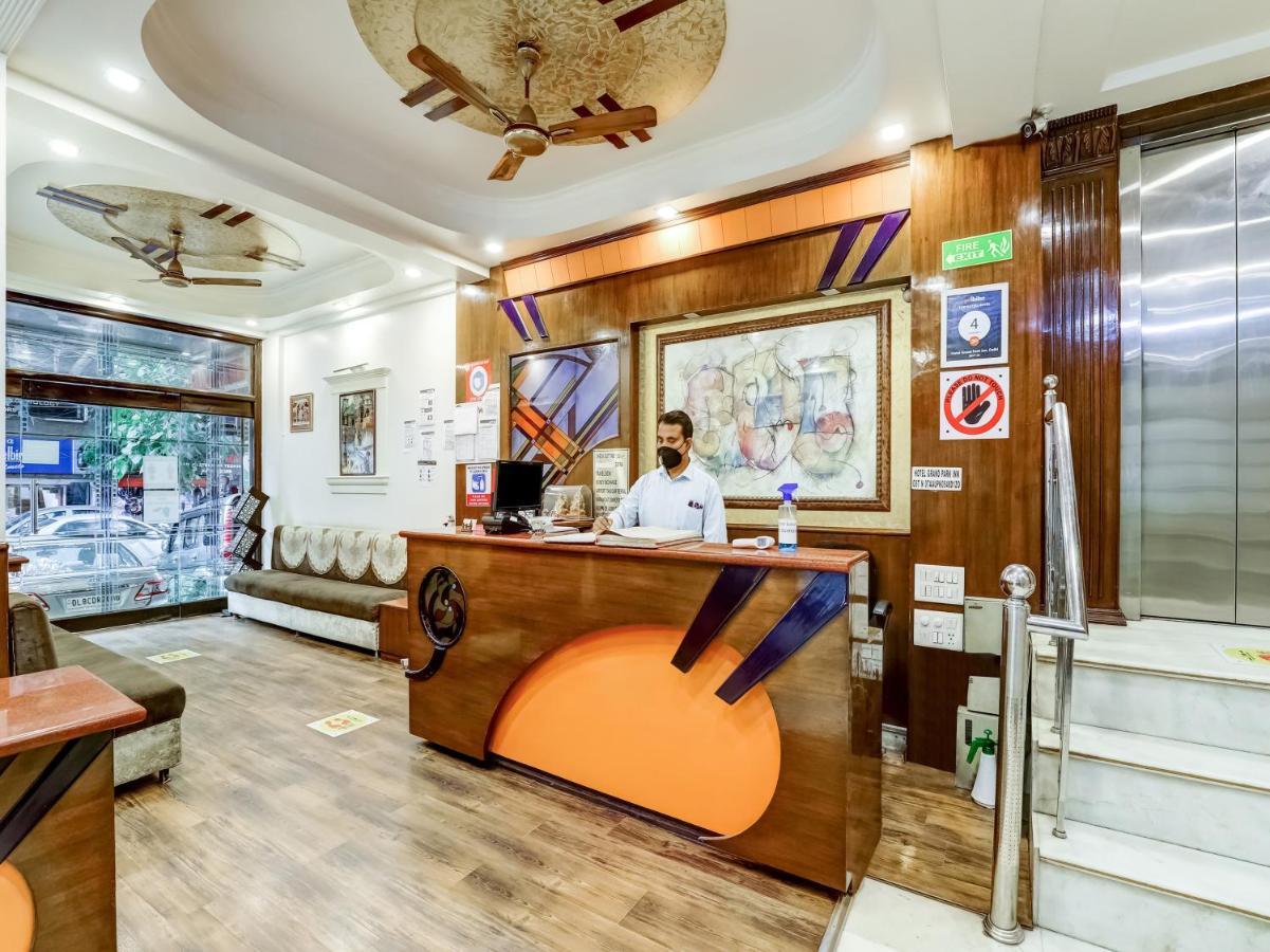 Hotel Grand Park Inn Delhi Kültér fotó