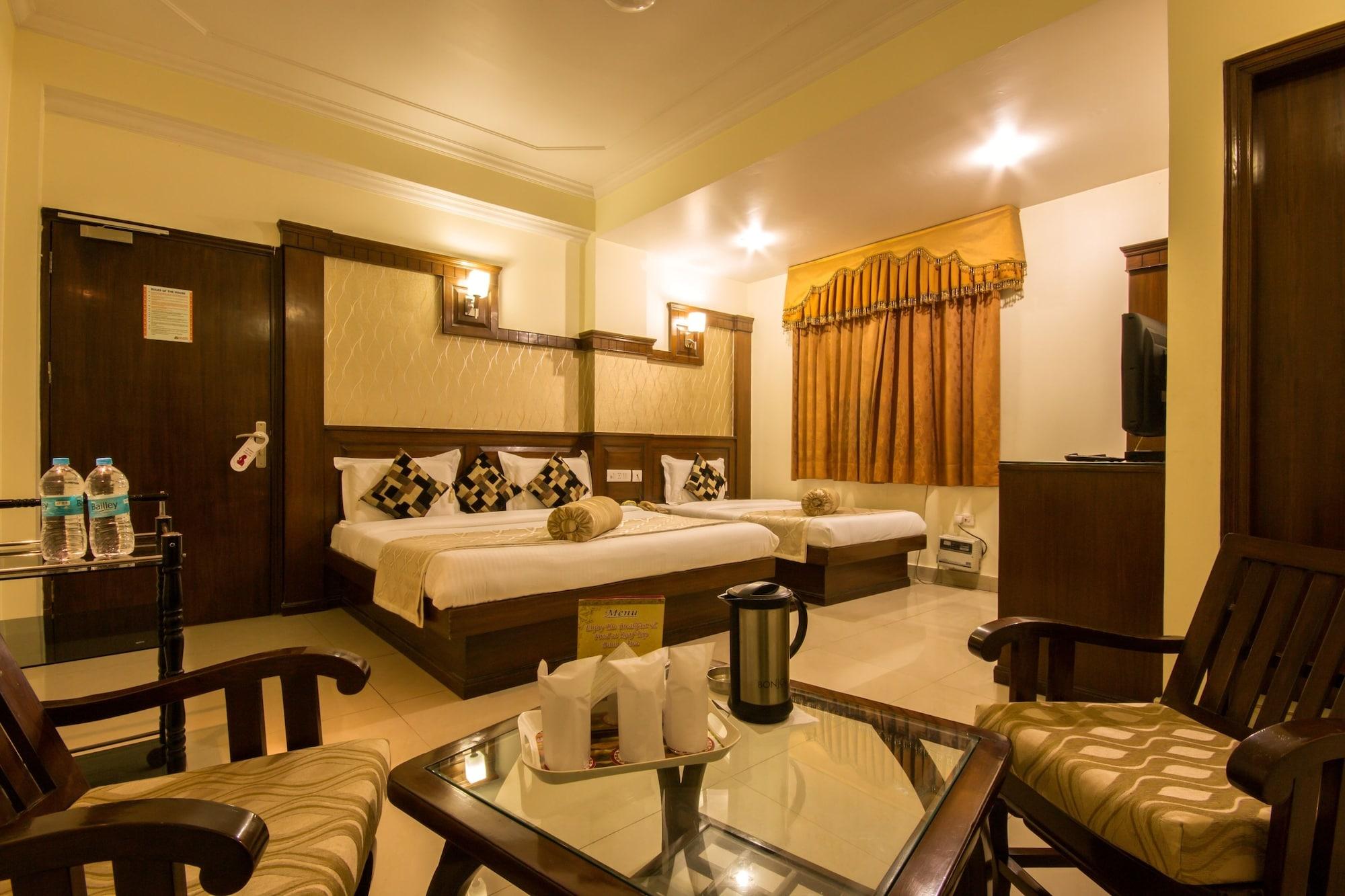 Hotel Grand Park Inn Delhi Kültér fotó
