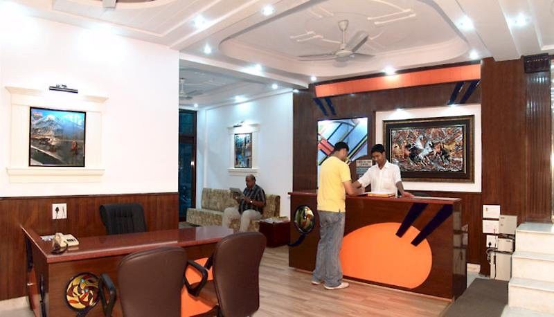 Hotel Grand Park Inn Delhi Kültér fotó