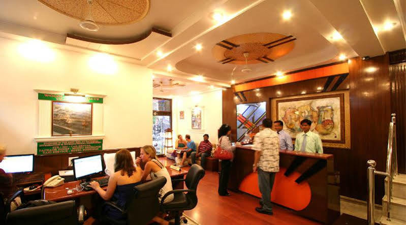 Hotel Grand Park Inn Delhi Kültér fotó
